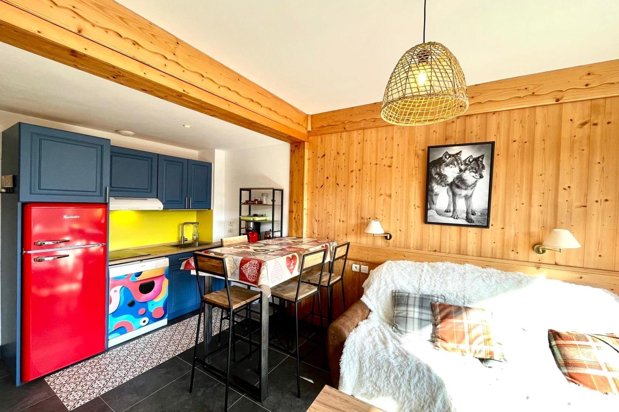 Superb Cosy Apartment With Balcony コンブルー エクステリア 写真