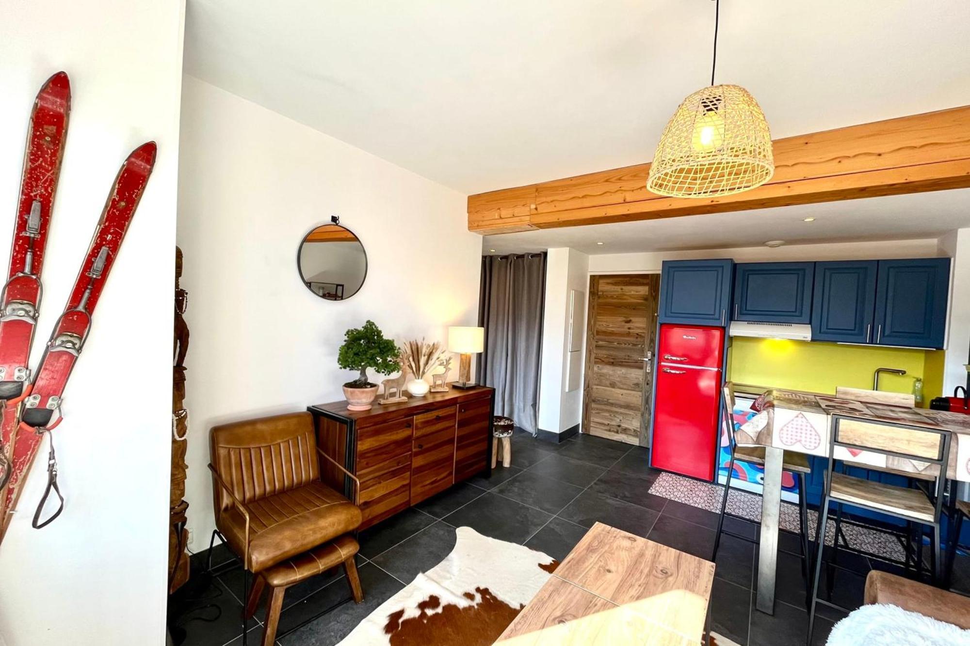 Superb Cosy Apartment With Balcony コンブルー エクステリア 写真